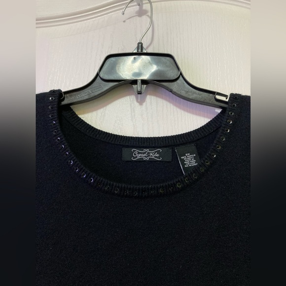 Plus size top - Picture 2 of 4